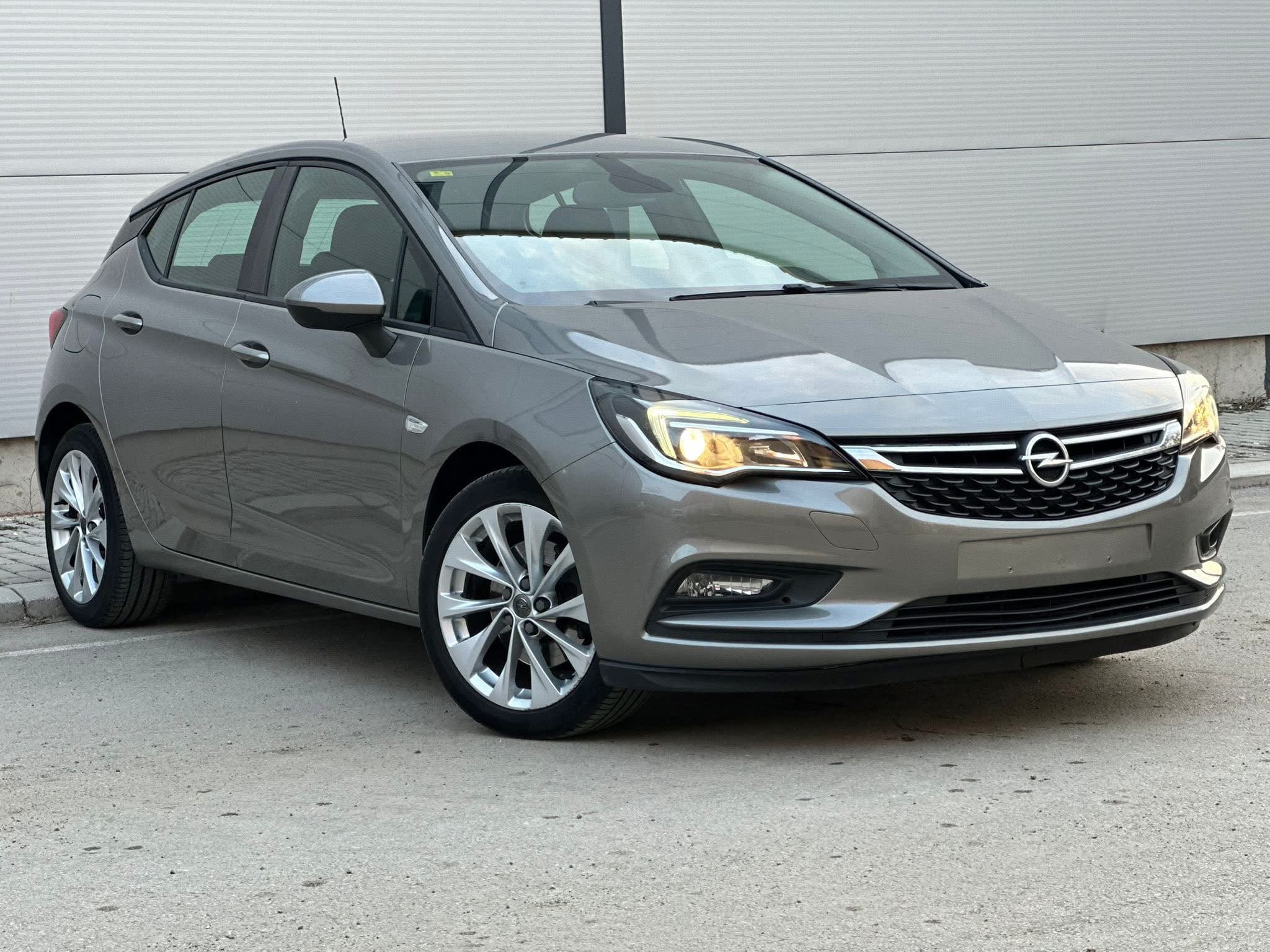 Opel Astra 2016 - Auto Import SRL — слика 3
