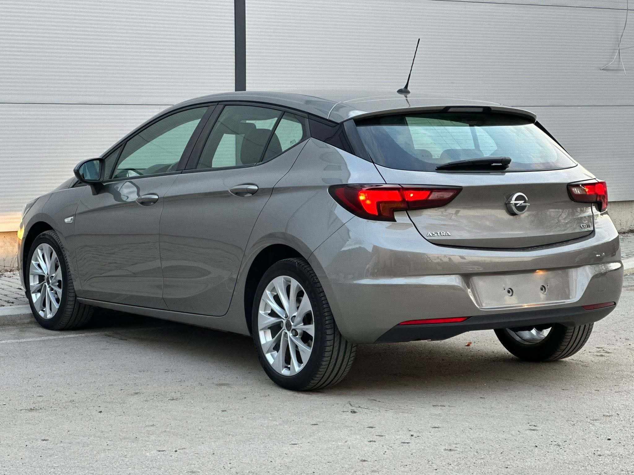 Opel Astra 2016 - Auto Import SRL — слика 4