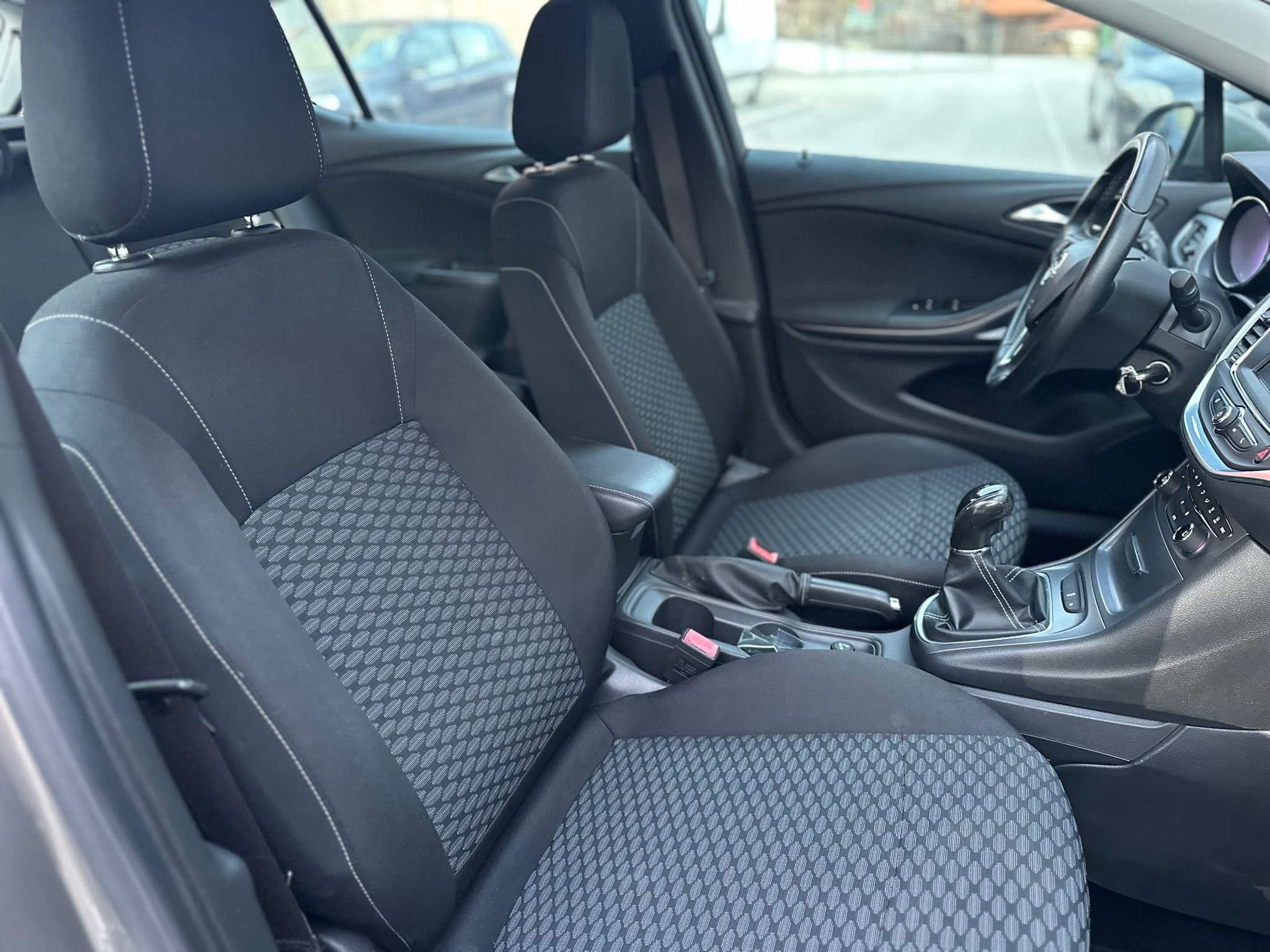 Opel Astra 2016 - Auto Import SRL — слика 9