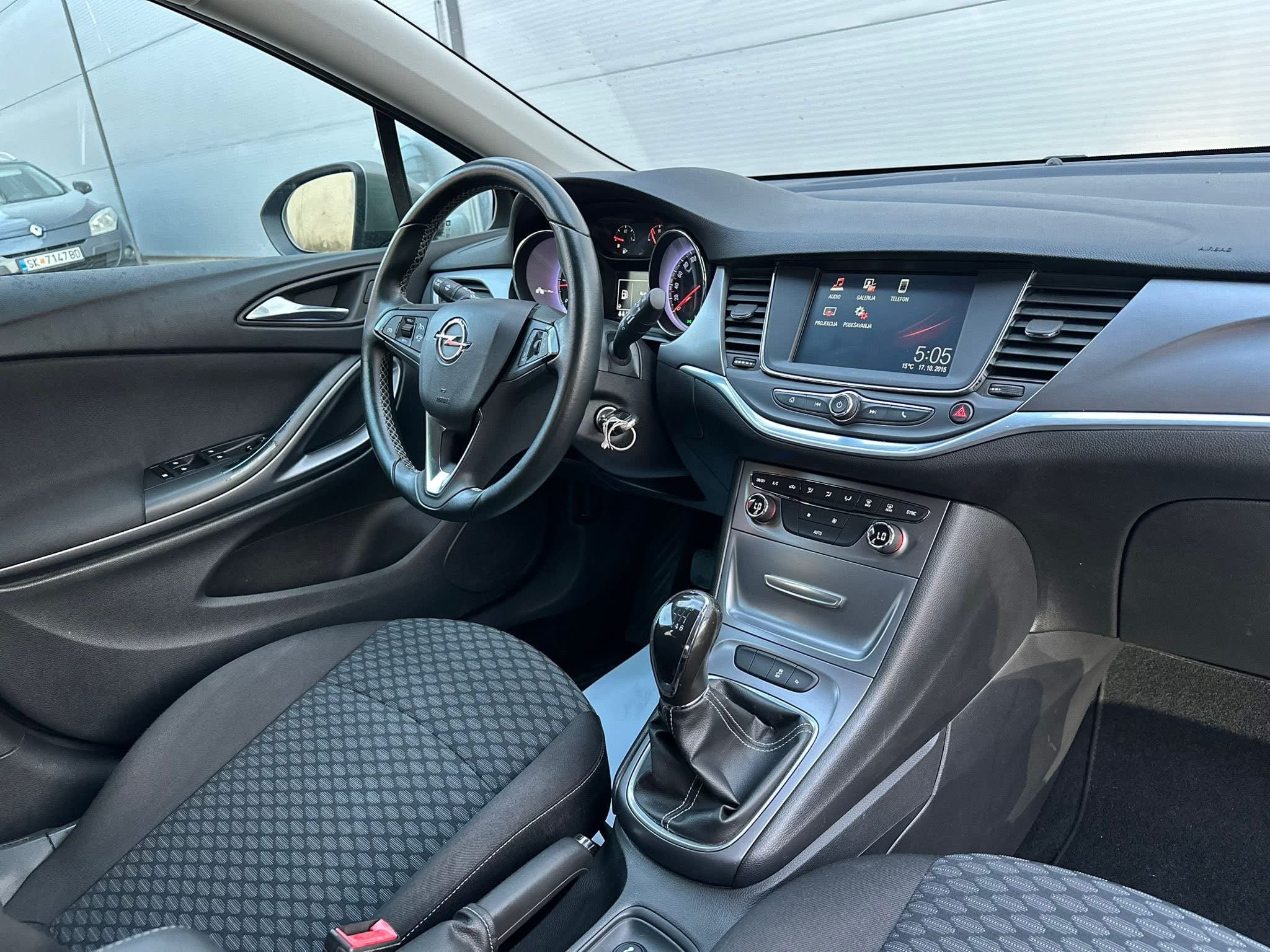 Opel Astra 2016 - Auto Import SRL — слика 10