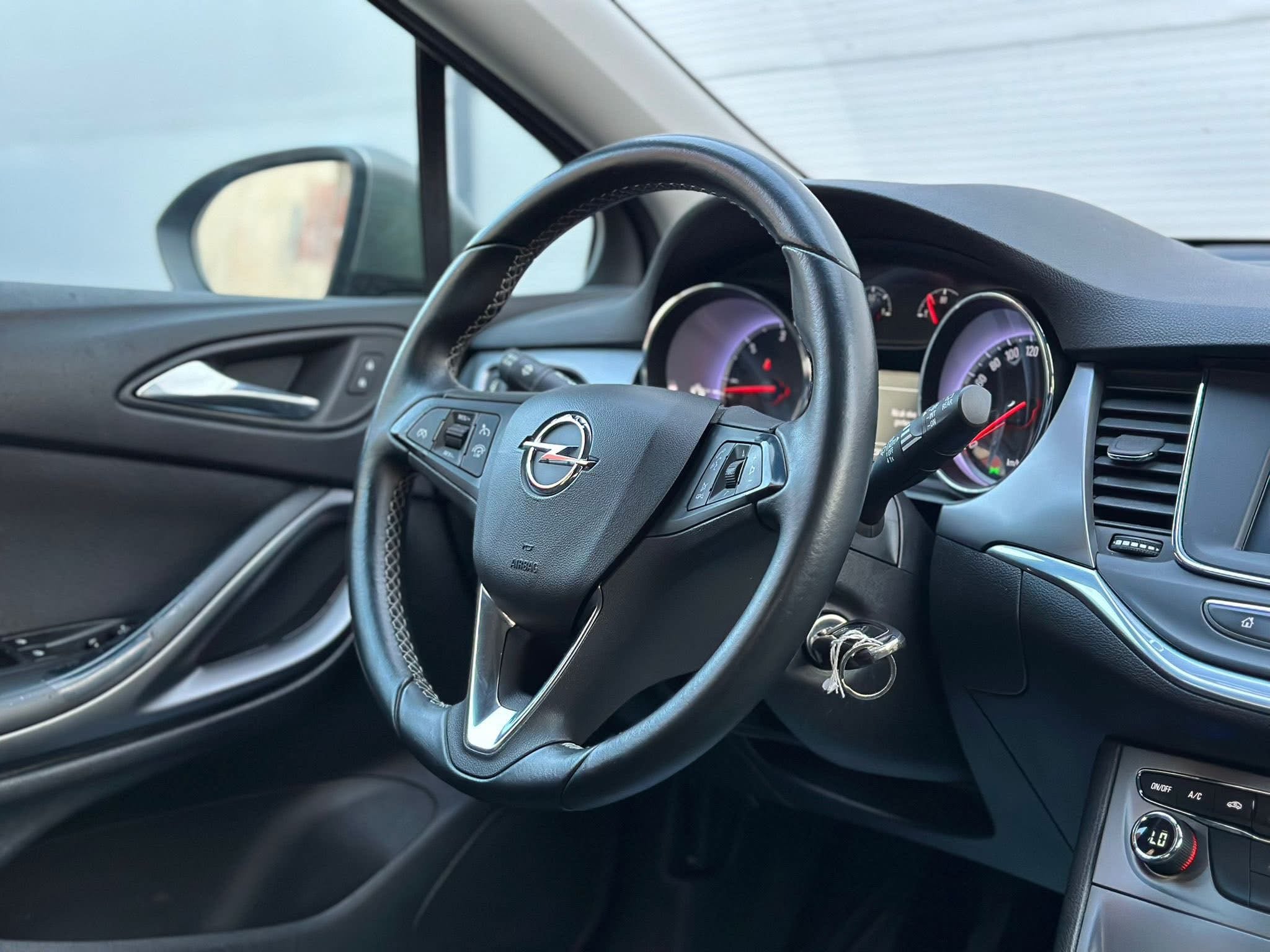 Opel Astra 2016 - Auto Import SRL — слика 13