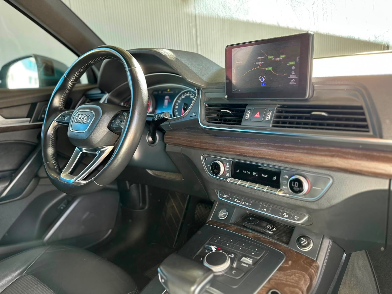Audi Q5 2018 - Auto Import SRL — слика 11