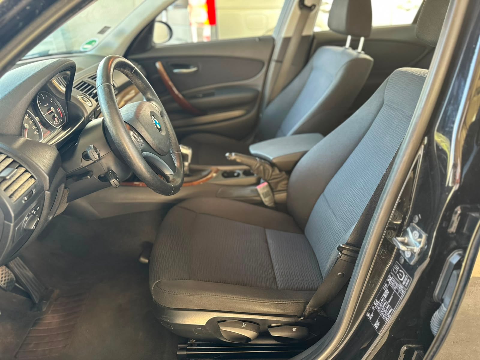 BMW 1 Series 2010 - Auto Import SRL — слика 9