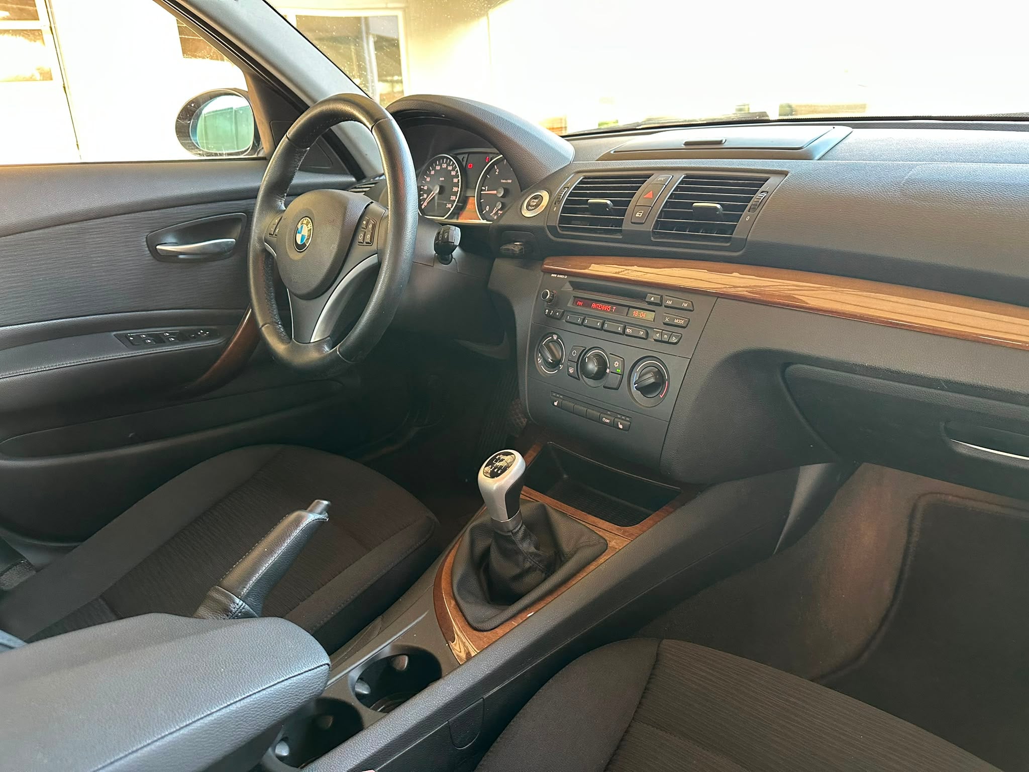 BMW 1 Series 2010 - Auto Import SRL — слика 12