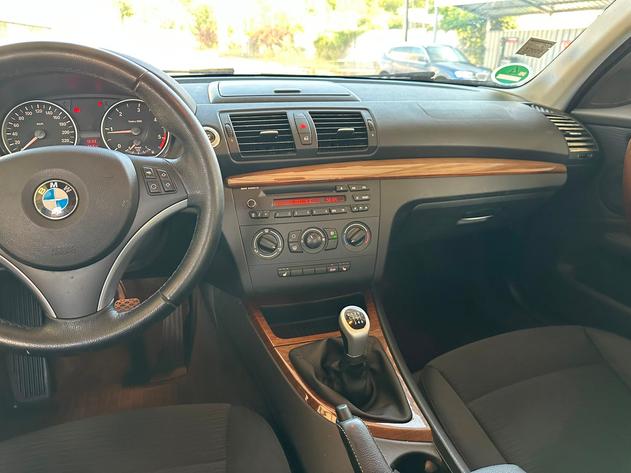 BMW 1 Series 2010 - Auto Import SRL — слика 17