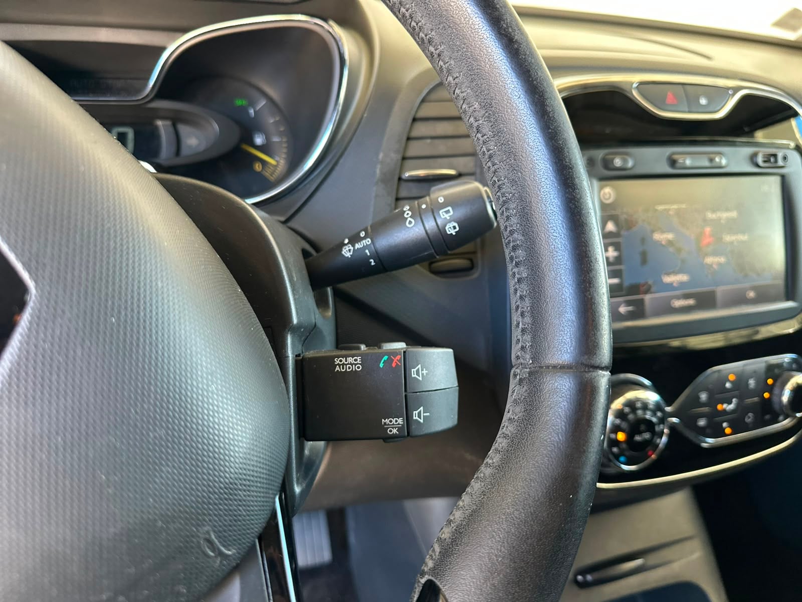Renault Captur 2014 - Auto Import SRL — слика 11