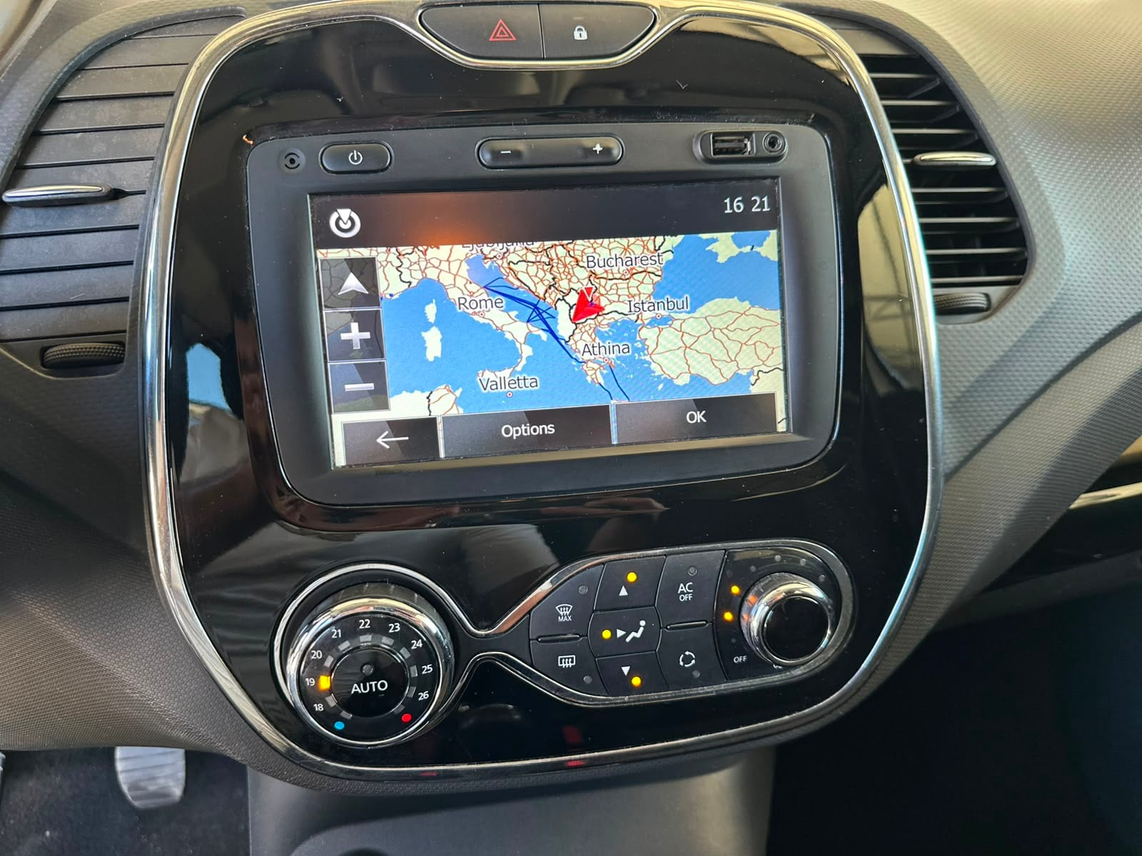 Renault Captur 2014 - Auto Import SRL — слика 12