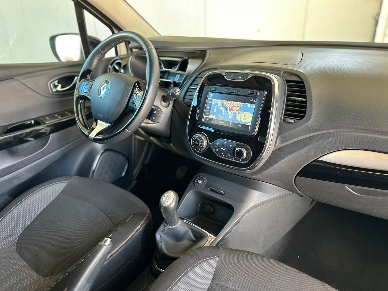 Renault Captur 2014 - Auto Import SRL — слика 14