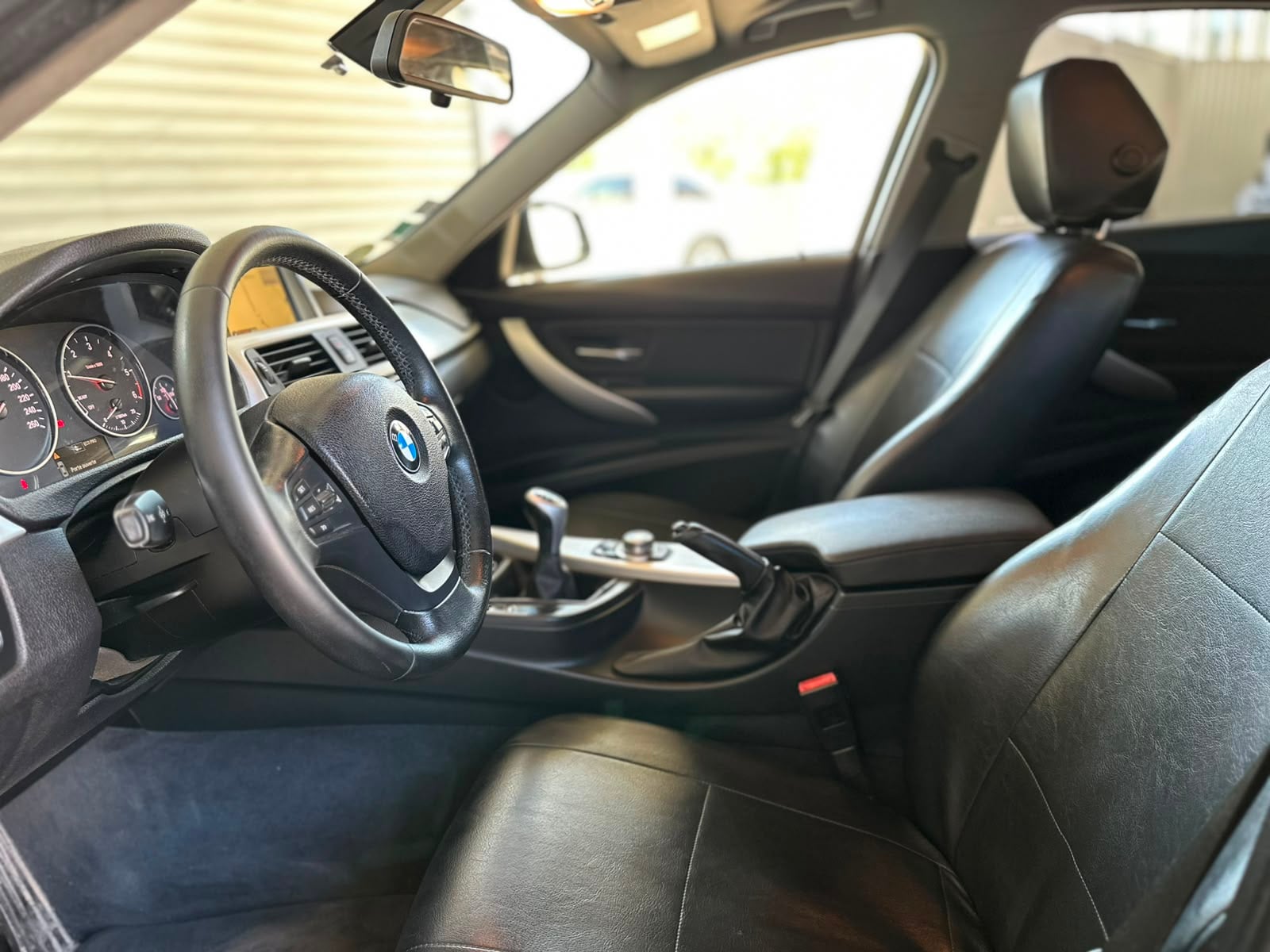 BMW 3 Series 2013 - Auto Import SRL — слика 16