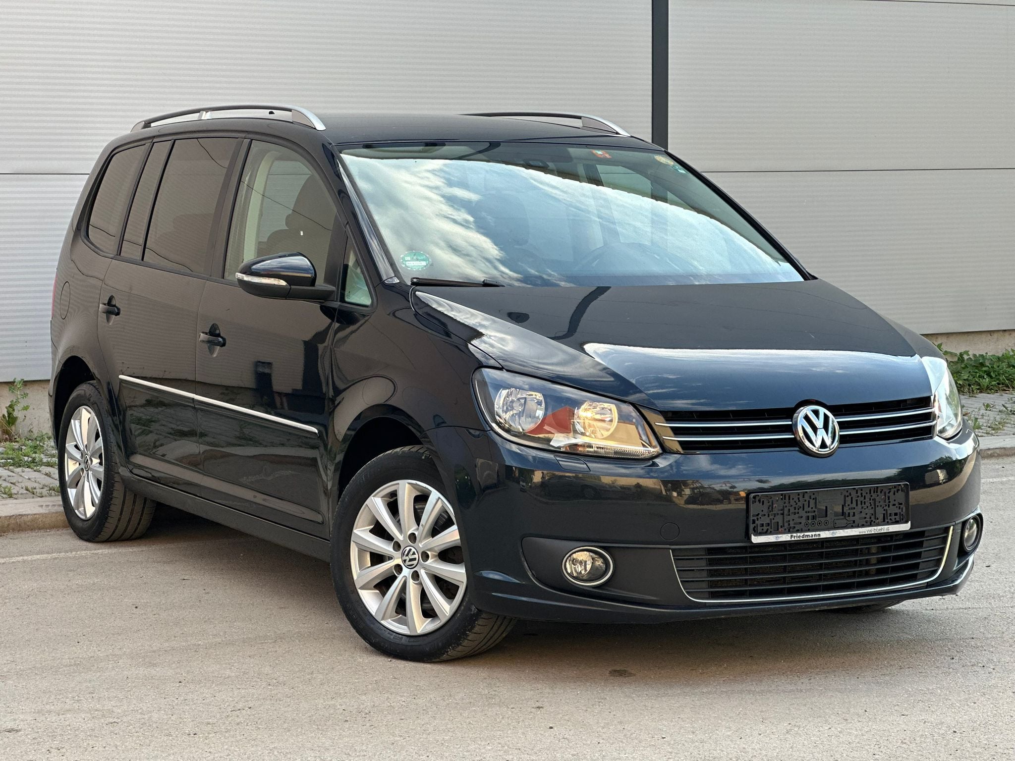 Volkswagen Touran 2011 - Auto Import SRL — слика 3