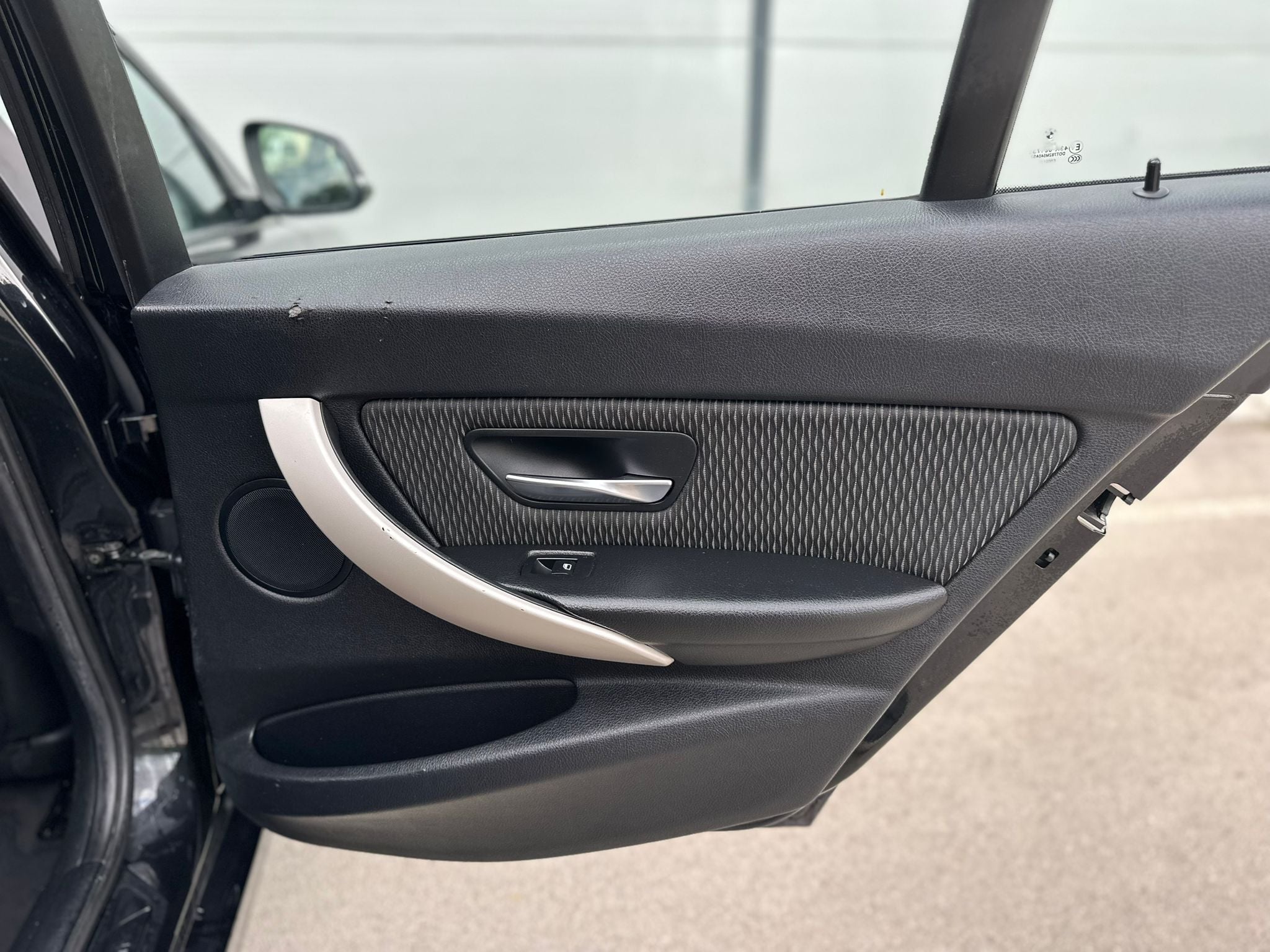 BMW 3 Series 2015 - Auto Import SRL — слика 12