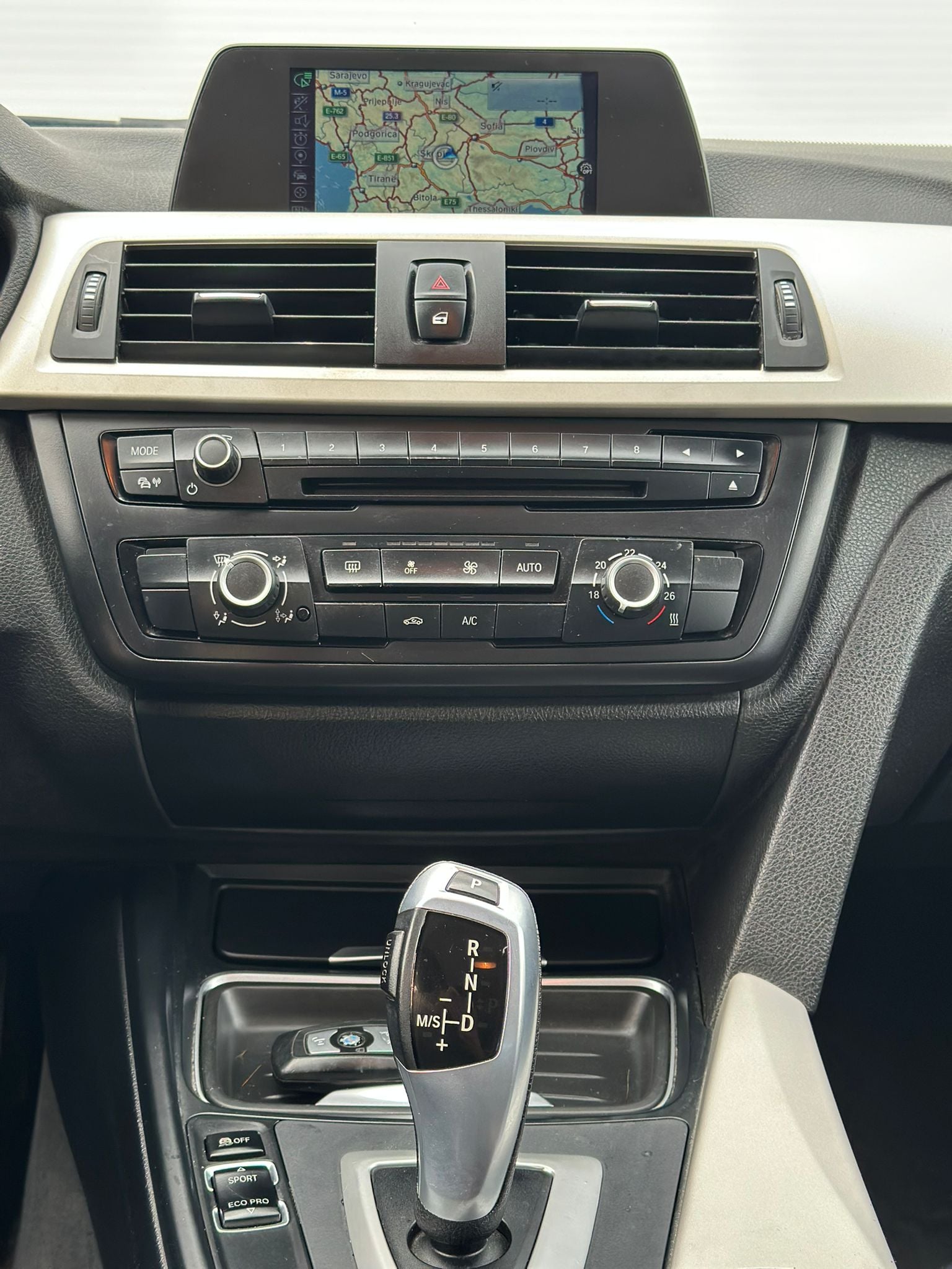 BMW 3 Series 2015 - Auto Import SRL — слика 13