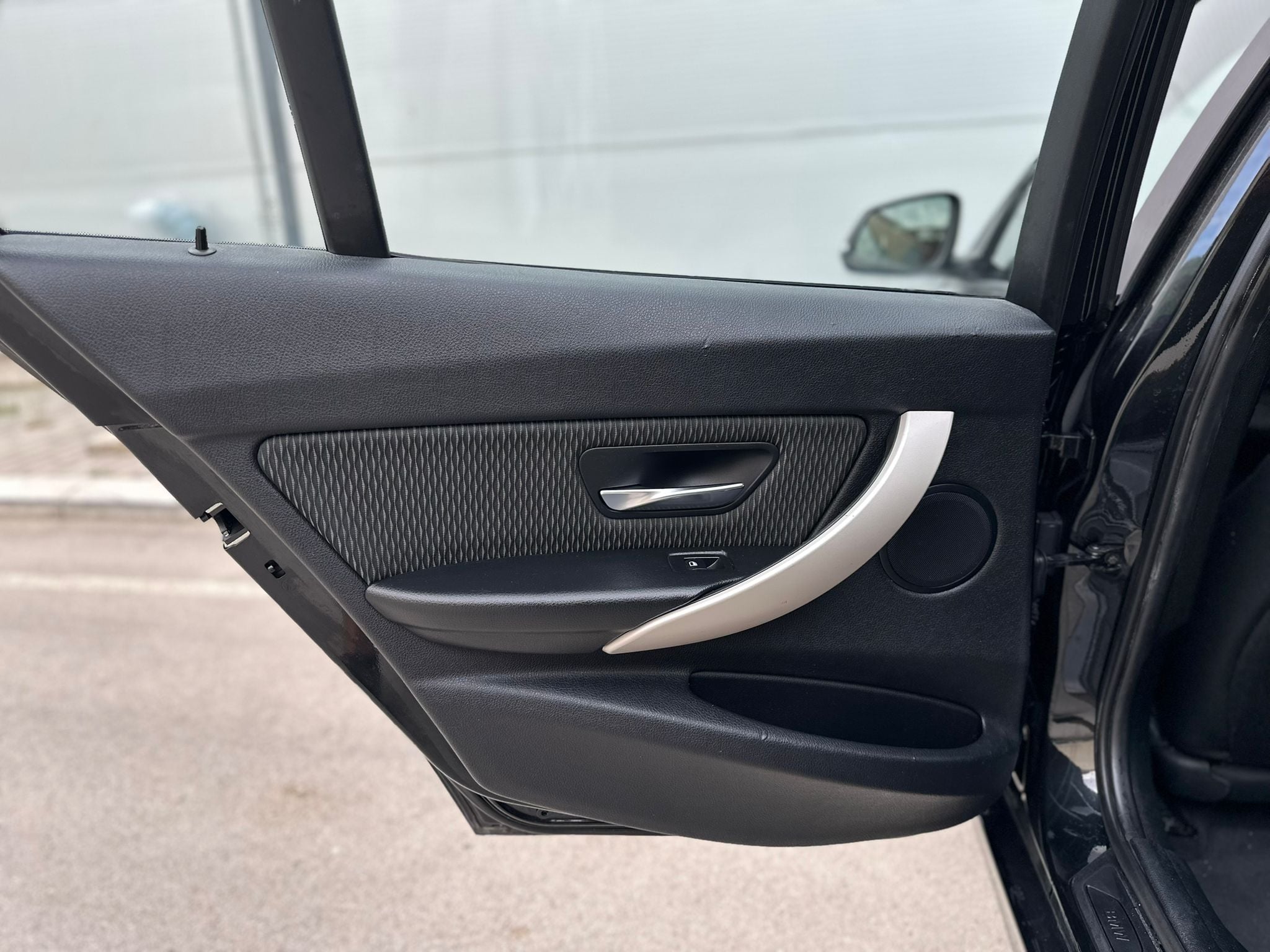 BMW 3 Series 2015 - Auto Import SRL — слика 20