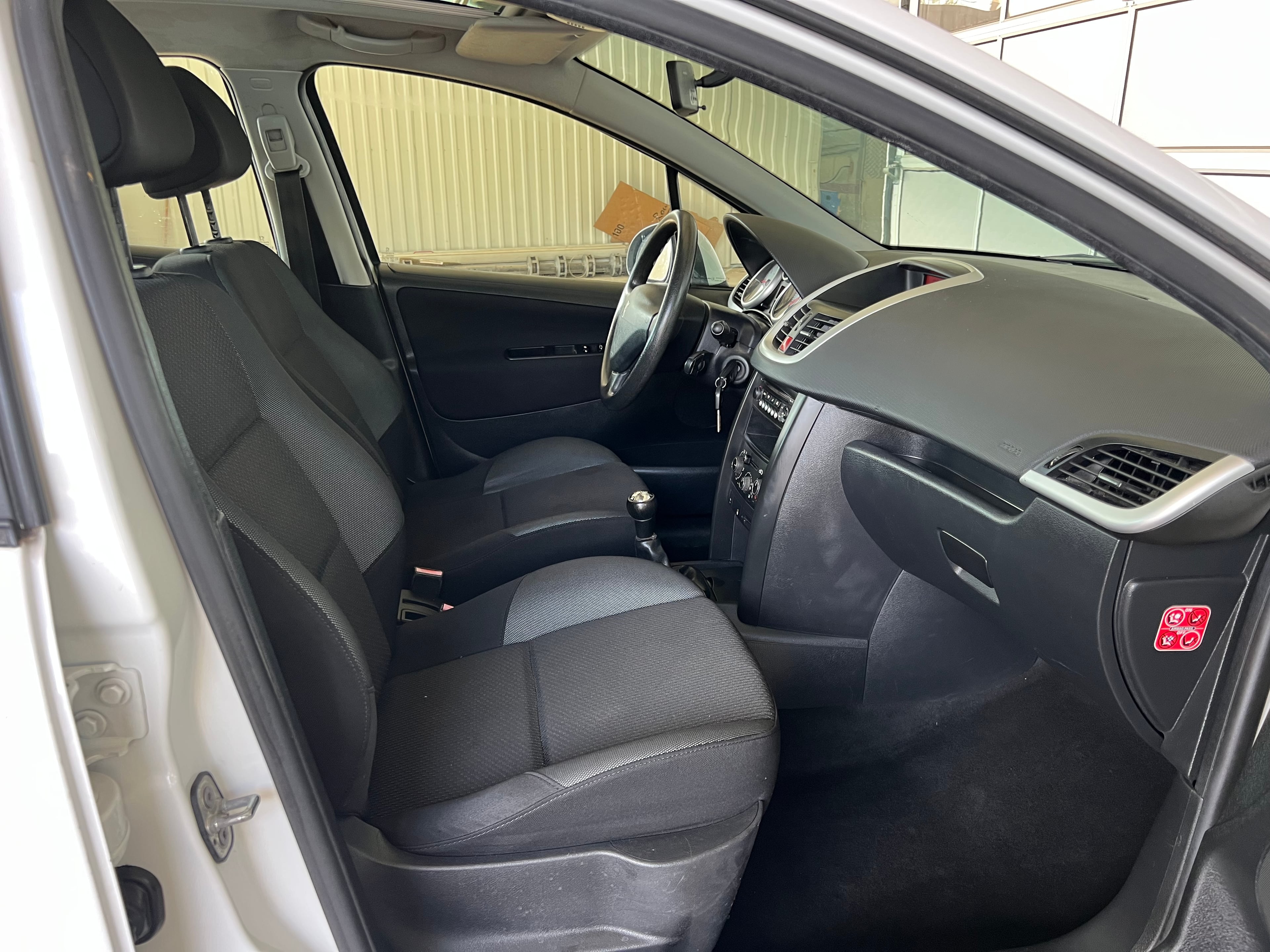 Peugeot 208 2012 - Auto Import SRL — слика 10