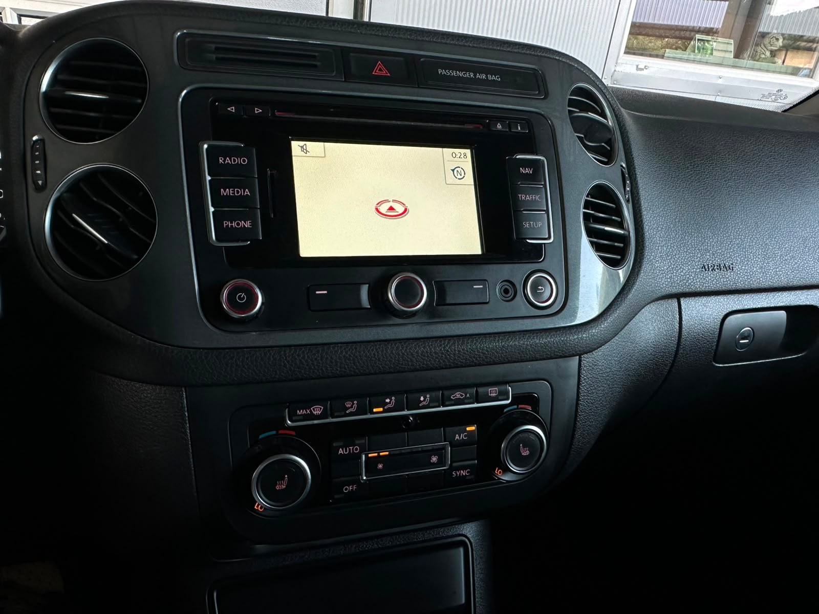 Volkswagen Tiguan 2015 - Auto Import SRL — слика 11