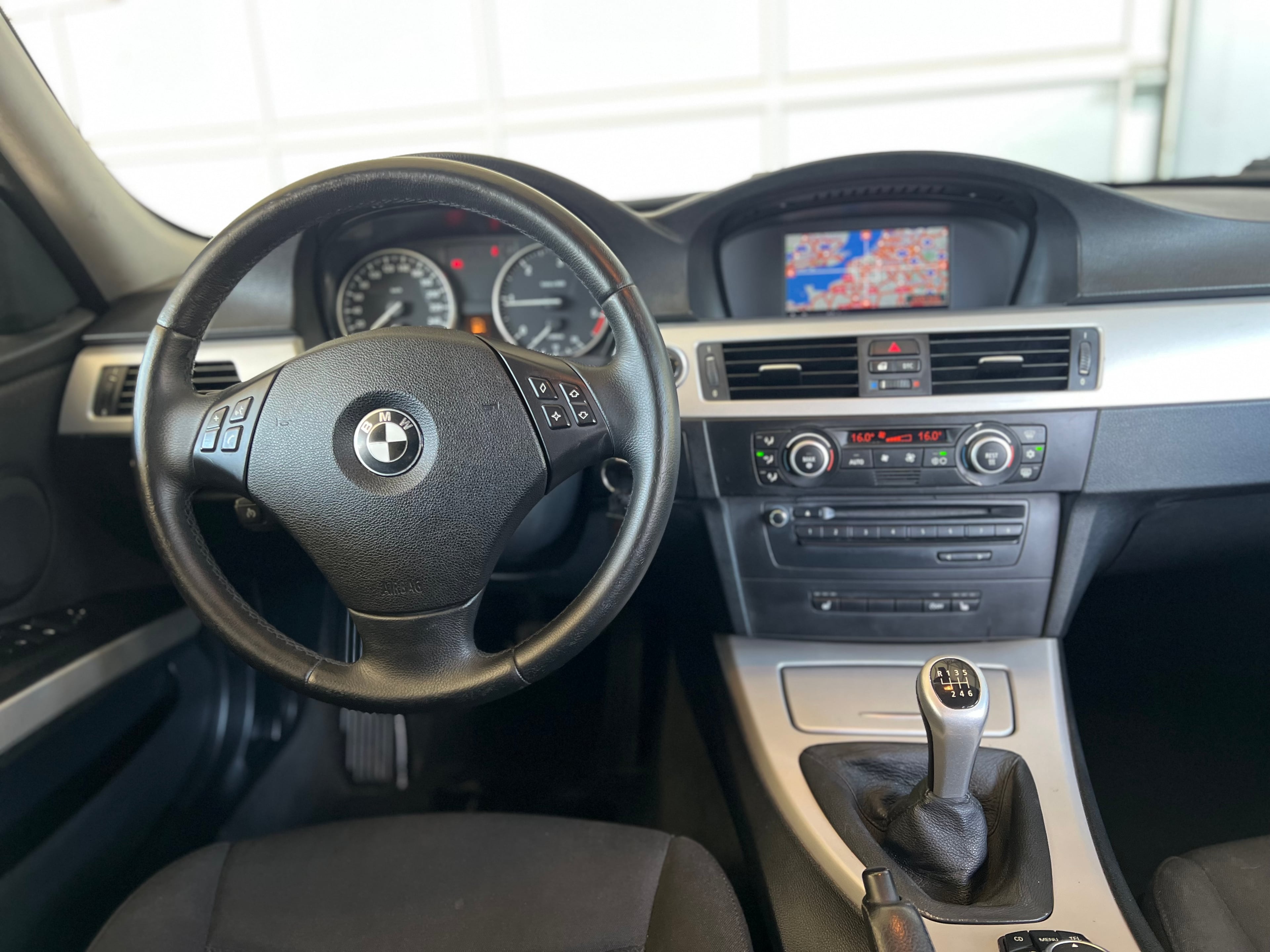 BMW 3 Series 2009 - Auto Import SRL — слика 13