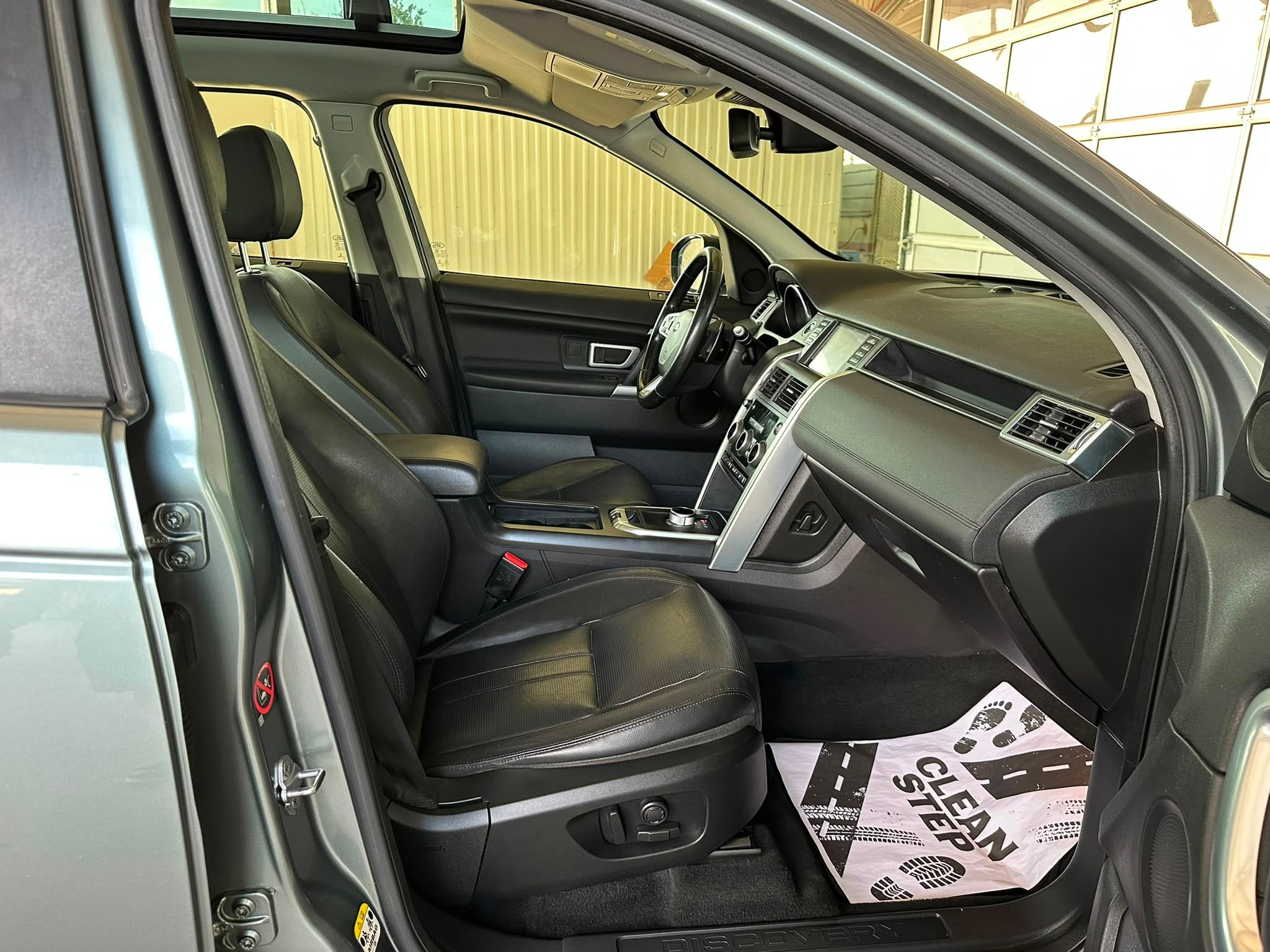 Land Rover Discovery Sport 2017 - Auto Import SRL — слика 17