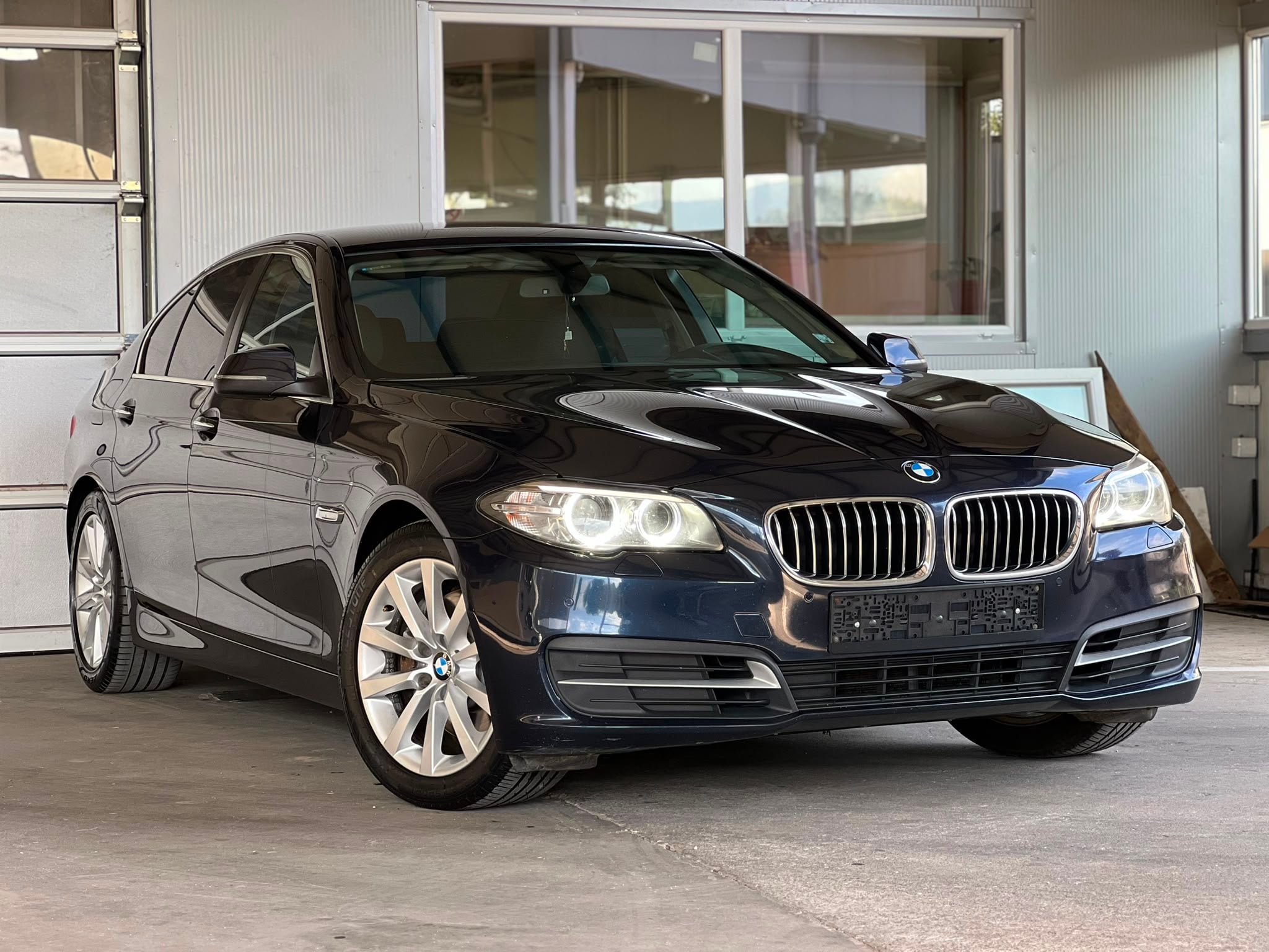 BMW 5 Series 2015 - Auto Import SRL — слика 3