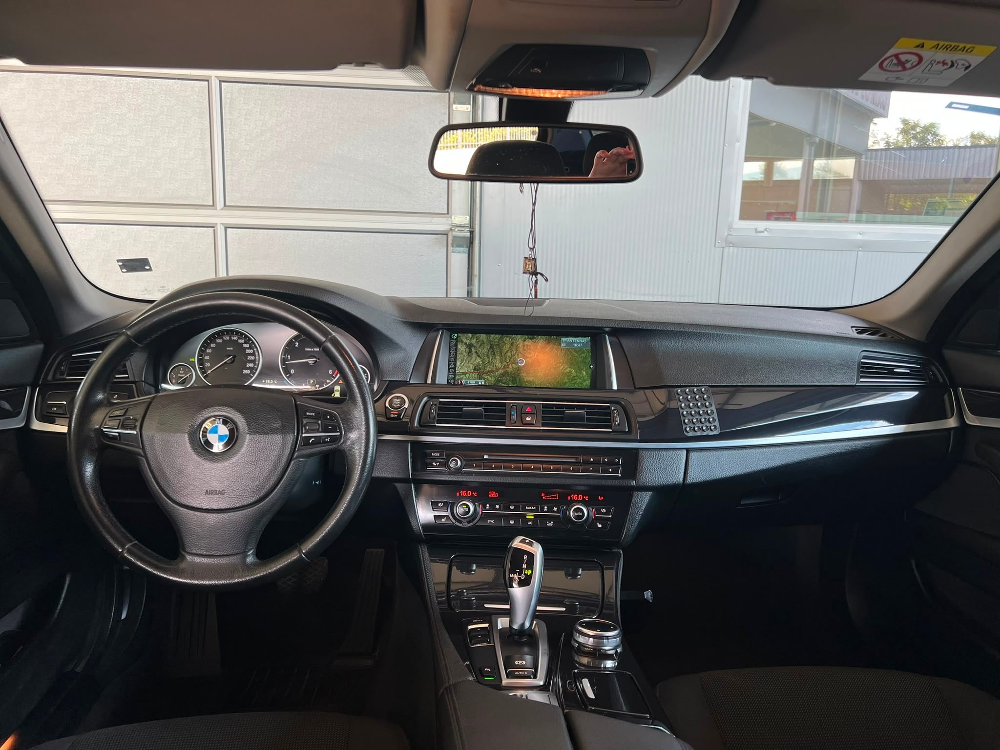 BMW 5 Series 2015 - Auto Import SRL — слика 8