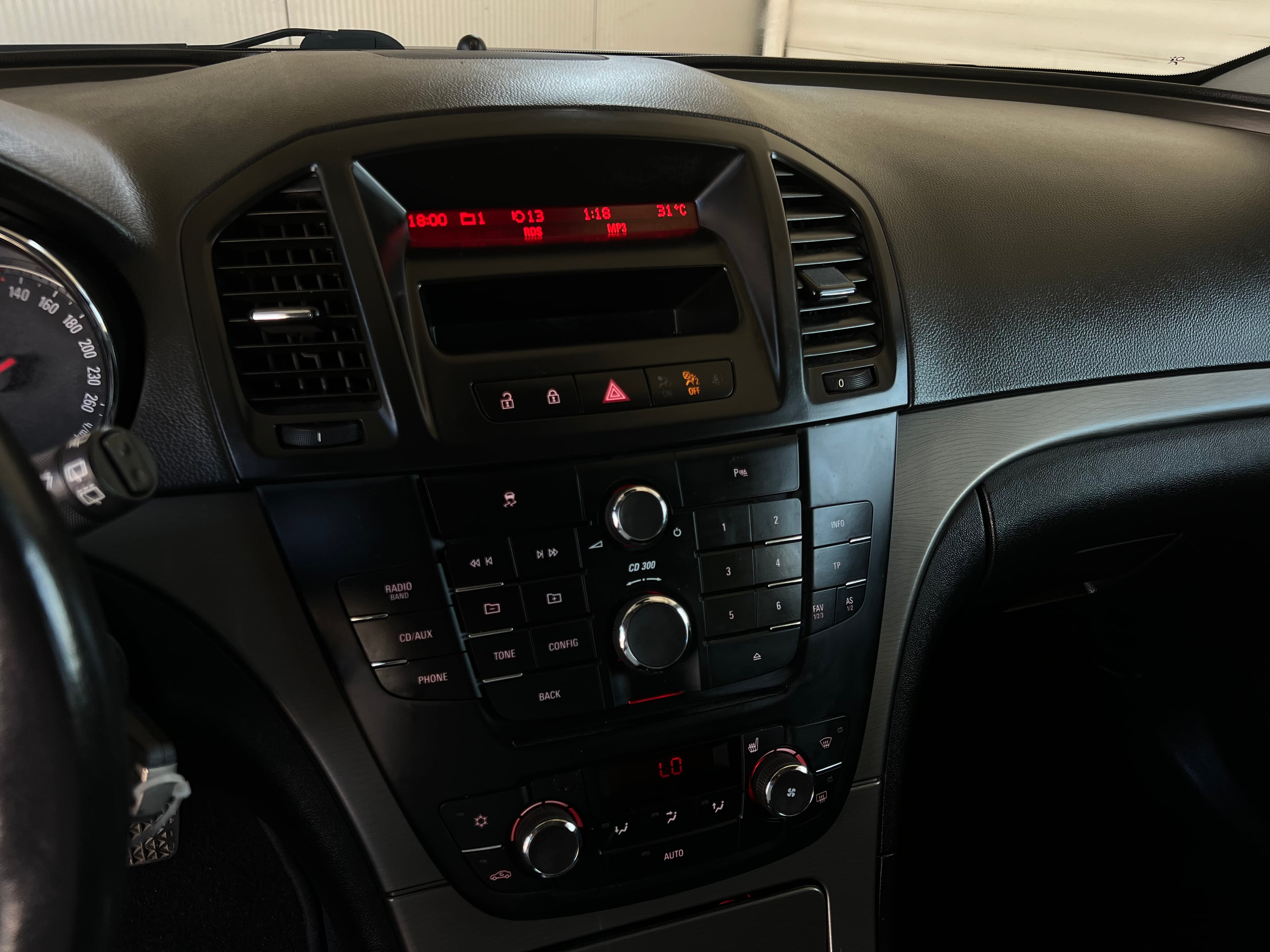 Opel Insignia 2010 - Auto Import SRL — слика 10