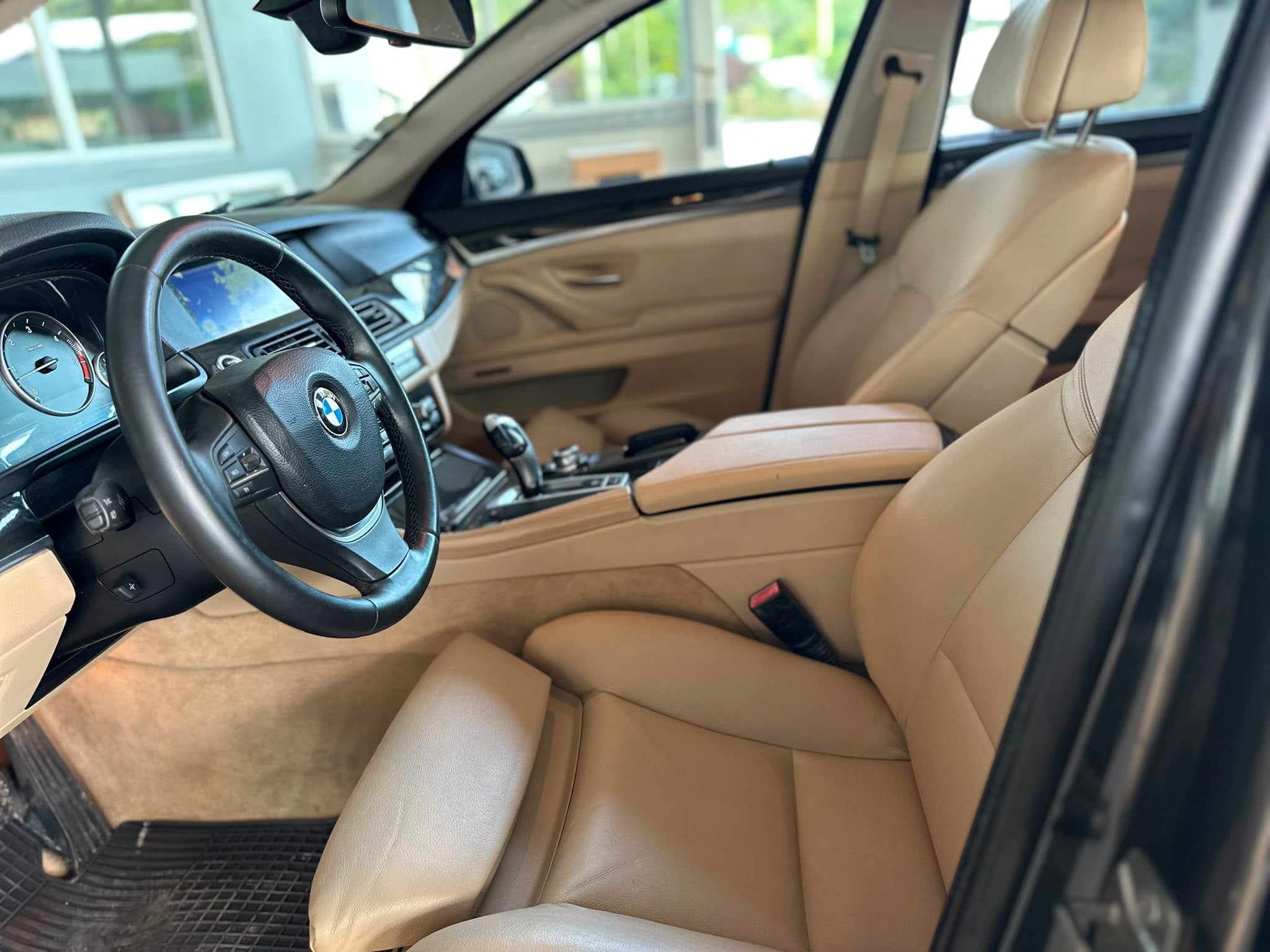 BMW 5 Series 2011 - Auto Import SRL — слика 11