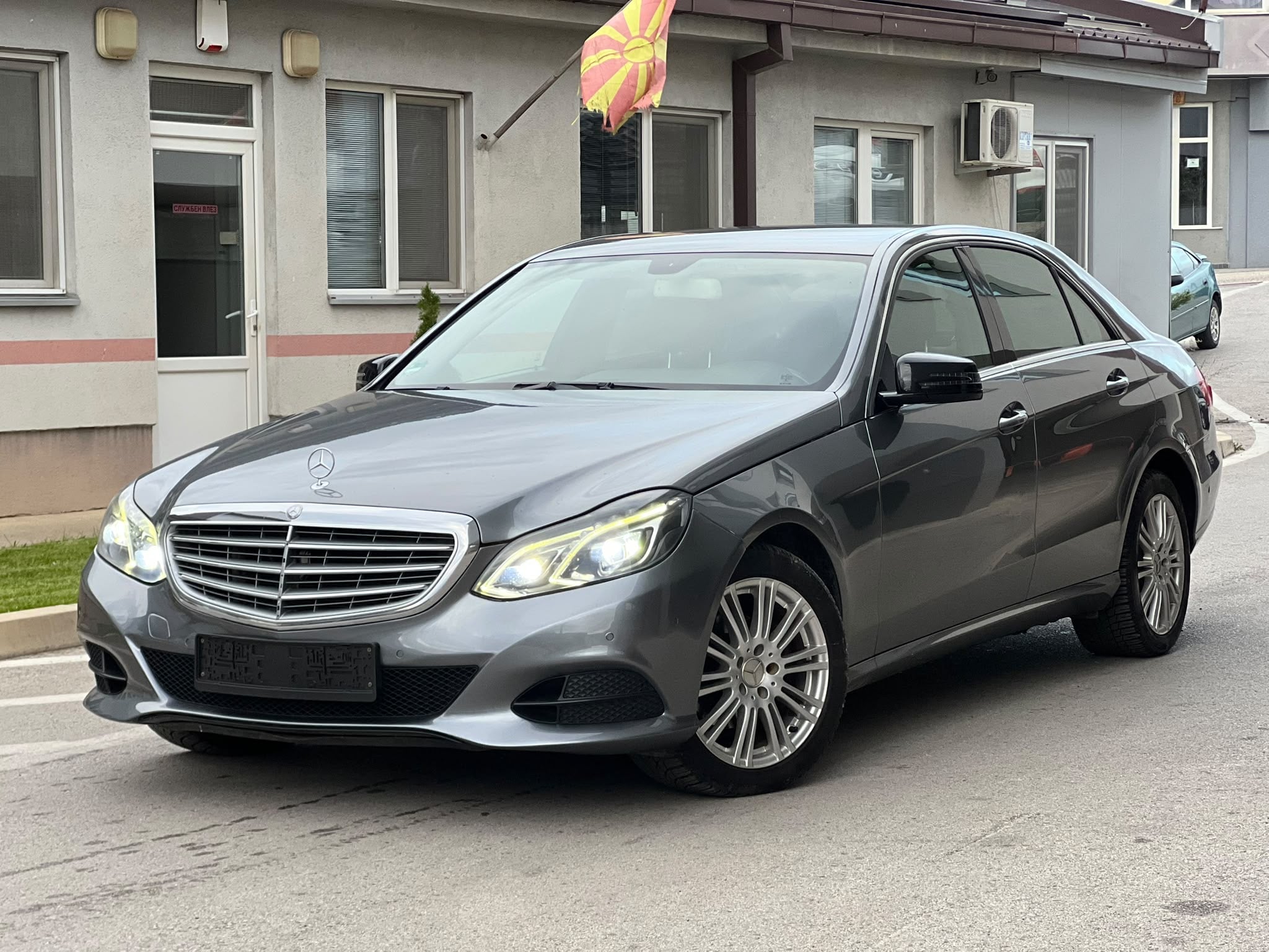 Mercedes-Benz E-Class 2014 - Auto Import SRL — слика 1