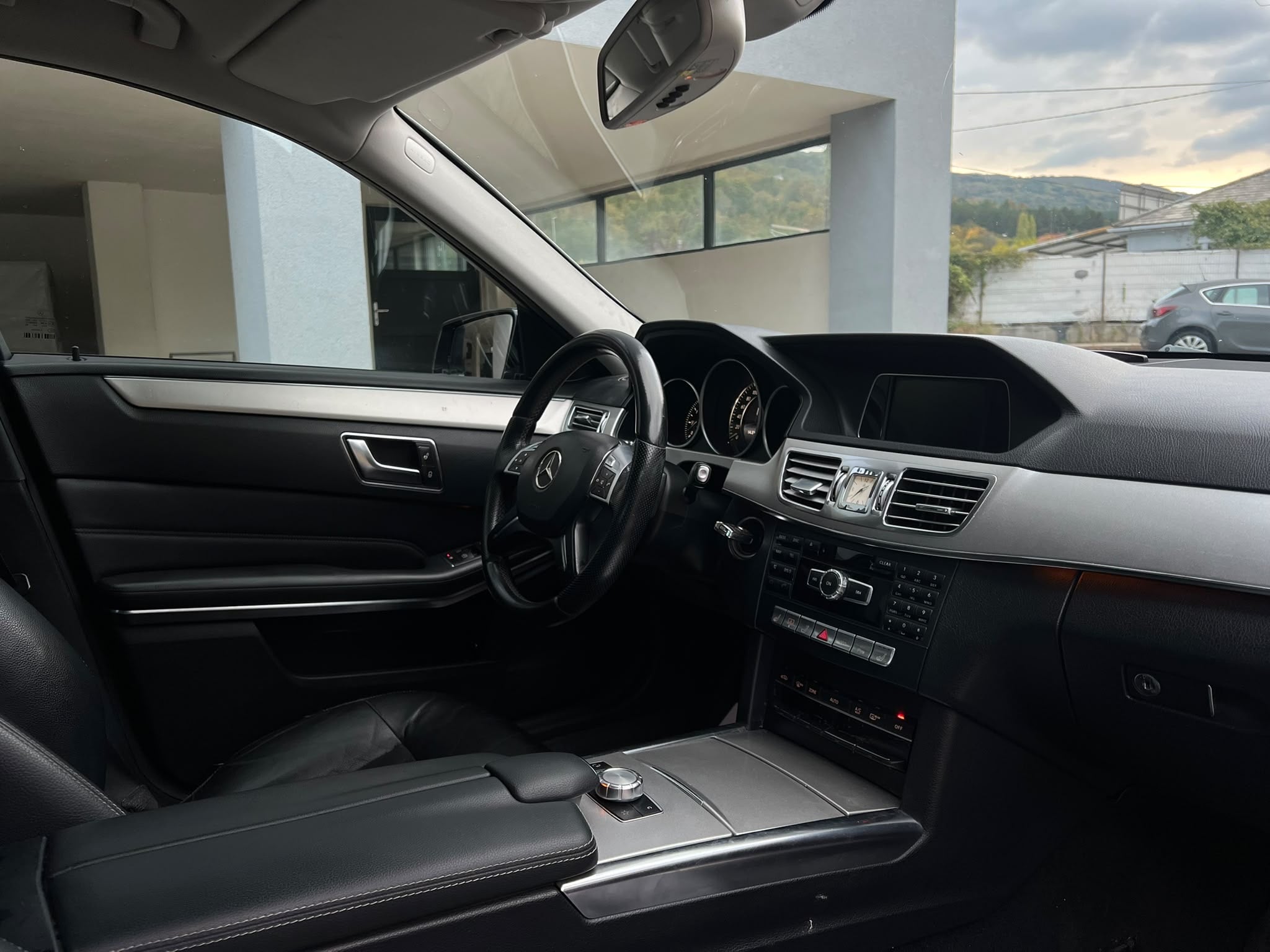 Mercedes-Benz E-Class 2014 - Auto Import SRL — слика 7