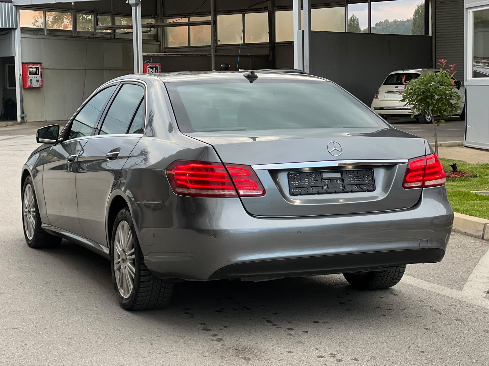 Mercedes-Benz E-Class 2014 - Auto Import SRL — слика 12